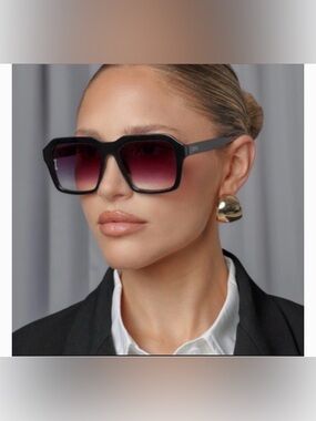 OTRA Lennox Oversized Square Black Sunglasses